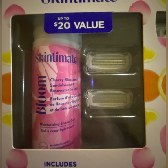 Skintimate Shaving Kit - Picture 6 of 12